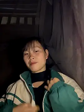 Snapshot of huong-18 chatting on 11.22.25 huong-18 online show from 11.22.25