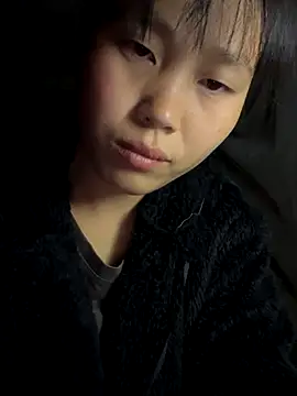 Snapshot of huong-18 chatting on 11.25.25 huong-18 online show from 11.25.25