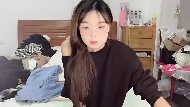 Snapshot of Akong11 chatting on 09.22.25 Akong11 online show from 09.22.25