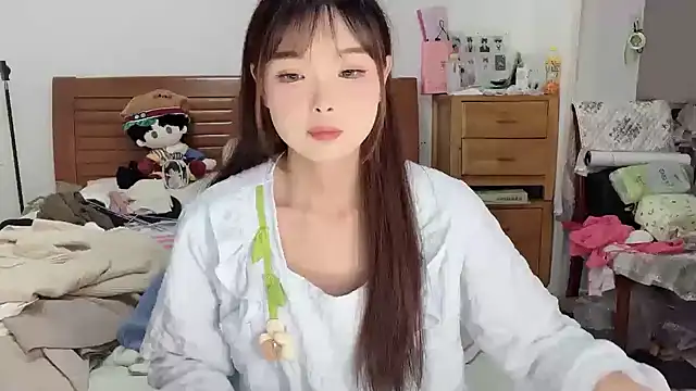 Snapshot of Akong11 chatting on 09.24.25 Akong11 online show from 09.24.25