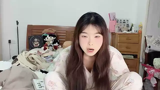 Snapshot of Akong11 chatting on 09.27.25 Akong11 online show from 09.27.25