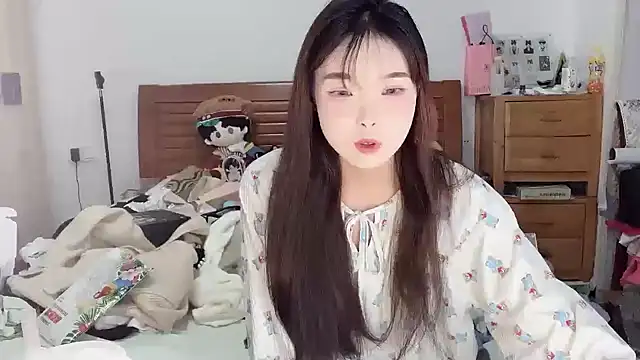 Snapshot of Akong11 chatting on 09.29.25 Akong11 online show from 09.29.25