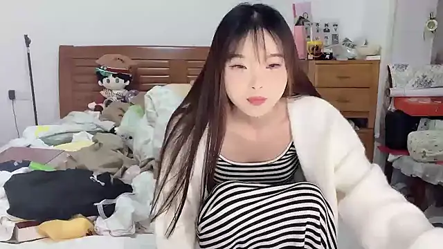 Snapshot of Akong11 chatting on 10.26.25 Akong11 online show from 10.26.25