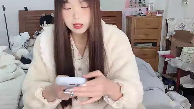 Snapshot of Akong11 chatting on 11.22.25 Akong11 online show from 11.22.25