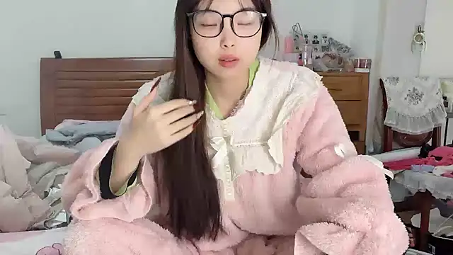 Snapshot of Akong11 chatting on 12.14.25 Akong11 online show from 12.14.25