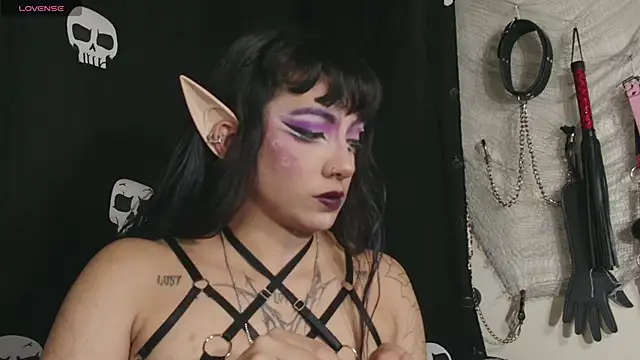 Snapshot of agathaaiko6 chatting on 10.25.25 agathaaiko6 online show from 10.25.25