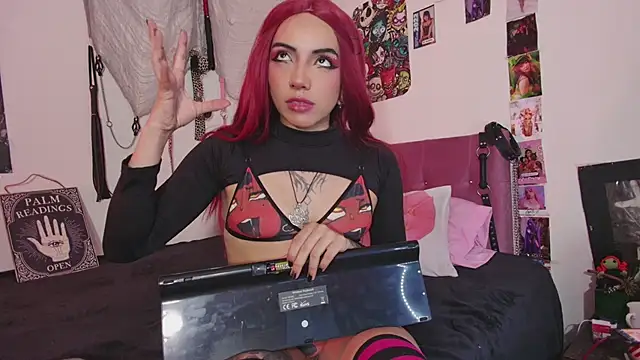 Snapshot of agathaaiko6 chatting on 12.04.25 agathaaiko6 online show from 12.04.25