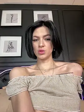 EmmaStarkk online show from 10.13.25