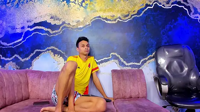 Juicy Creww online show from 11.14.25