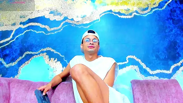 Juicy Creww online show from 11.20.25