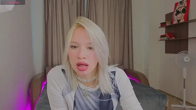 MistyMayers online show from 10.02.25