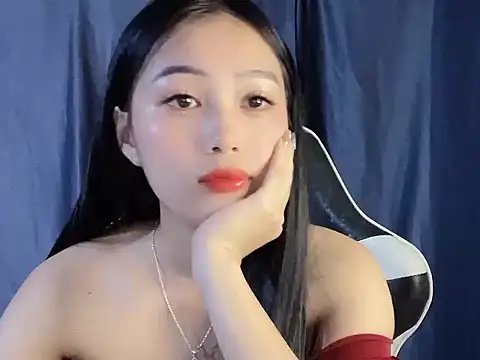 Lyly4757 online show from 09.18.25