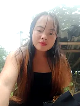 Snapshot of emilyzz chatting on 10.24.25 emilyzz online show from 10.24.25