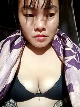 Snapshot of emilyzz chatting on 11.03.25 emilyzz online show from 11.03.25