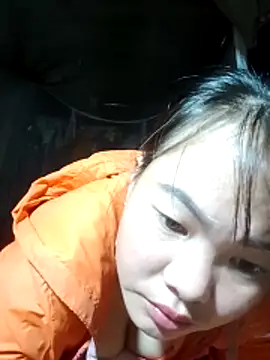 Snapshot of emilyzz chatting on 11.04.25 emilyzz online show from 11.04.25