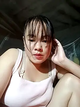 Snapshot of emilyzz chatting on 11.19.25 emilyzz online show from 11.19.25