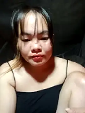 Snapshot of emilyzz chatting on 12.16.25 emilyzz online show from 12.16.25