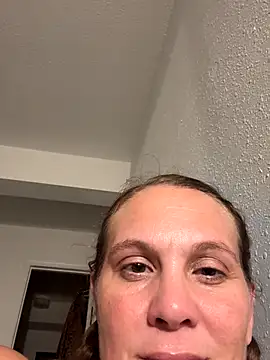 Snapshot of Ariasweetaspie chatting on 10.14.25 Ariasweetaspie online show from 10.14.25