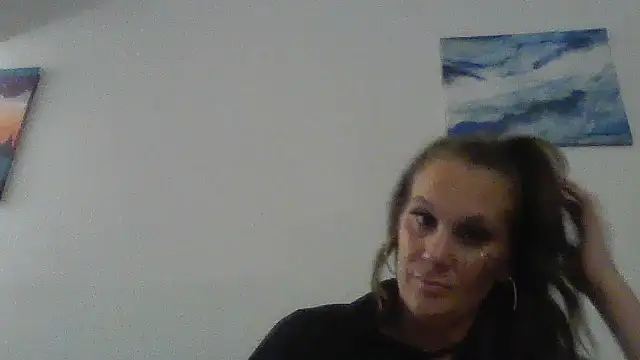 Ariasweetaspie online show from 10.31.25