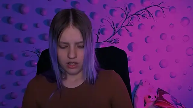 kaela spell  online show from 04.29.26