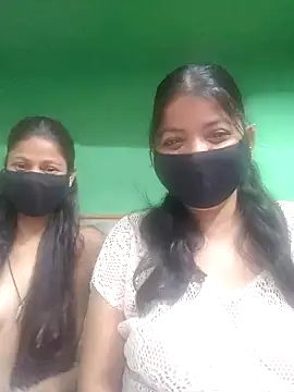 Snapshot of Hotygirl111 chatting on 10.01.25 Hotygirl111 online show from 10.01.25