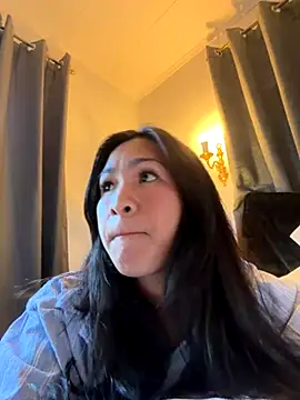 ZoeyJohnson online show from 11.16.25