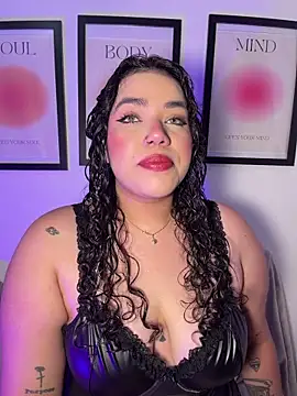 krisstenSantos online show from 06.10.26