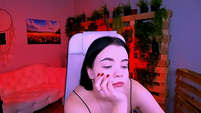 leslierowe  online show from 11.02.25