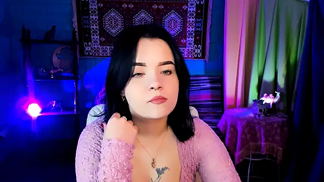 leslierowe  online show from 11.21.25