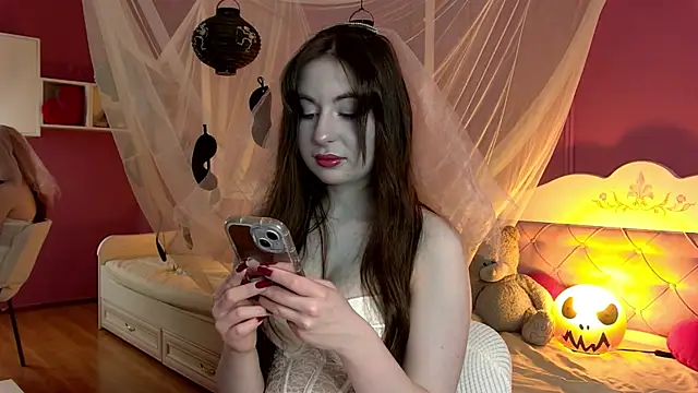 Snapshot of LilithLane chatting on 10.30.25 LilithLane online show from 10.30.25