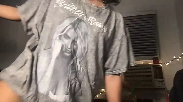 yoursweetestlilly online show from 03.26.26