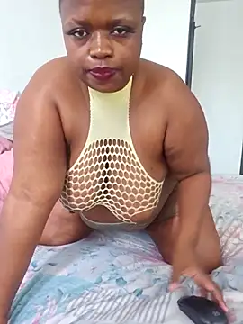 Snapshot of lady-zeei chatting on 04.14.26 lady-zeei online show from 04.14.26