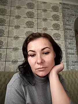 Mia24Blove online show from 10.14.25