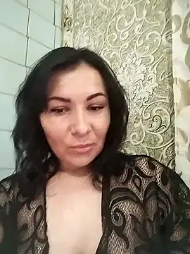 Snapshot of Mia24Blove chatting on 06.17.26 Mia24Blove online show from 06.17.26
