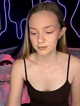 MilaMoone online show from 01.08.26