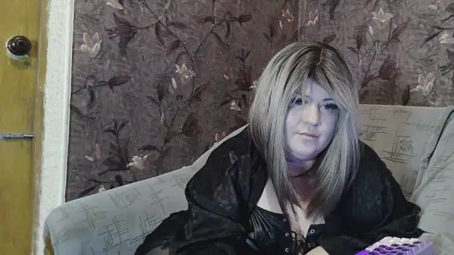 YuliiaSan online show from 04.21.26