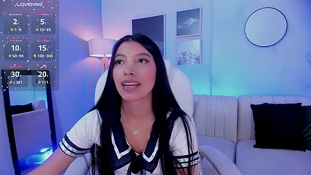 Snapshot of Tiffany_Low chatting on 11.03.25 Tiffany Low online show from 11.03.25