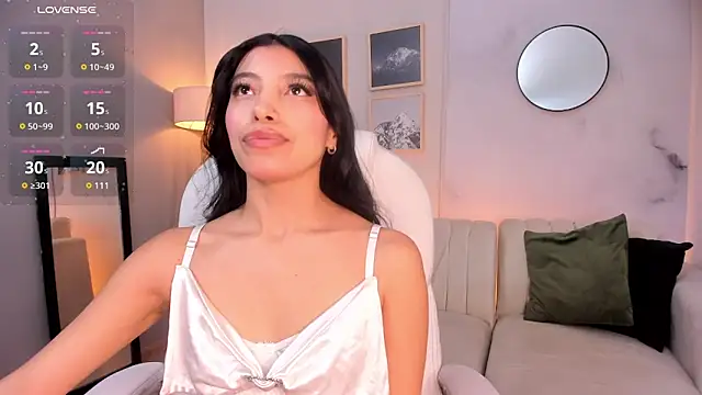 Snapshot of Tiffany_Low chatting on 02.06.26 Tiffany Low online show from 02.06.26