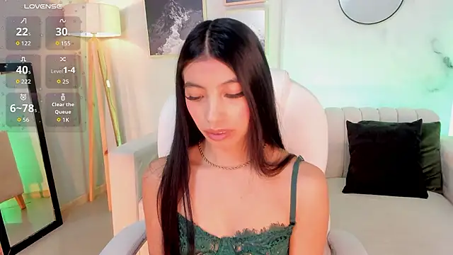 Snapshot of Tiffany_Low chatting on 02.23.26 Tiffany Low online show from 02.23.26