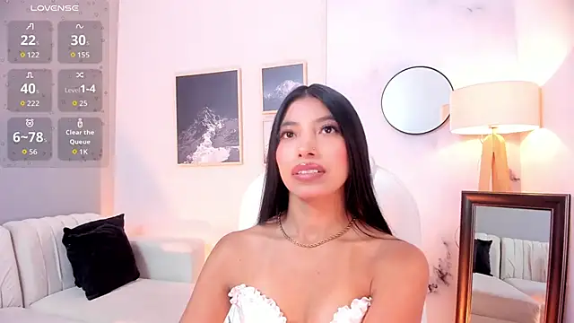 Snapshot of Tiffany_Low chatting on 03.20.26 Tiffany Low online show from 03.20.26