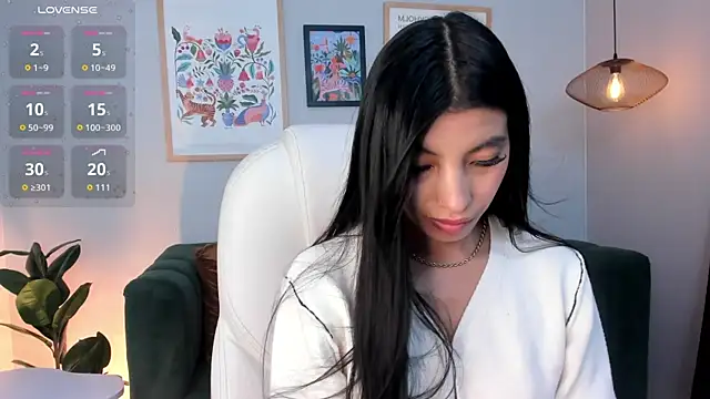 Snapshot of Tiffany_Low chatting on 04.04.26 Tiffany Low online show from 04.04.26