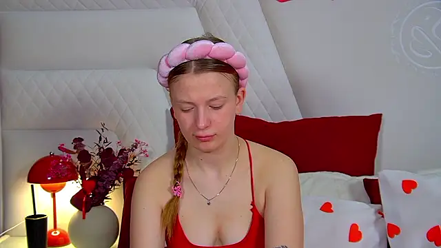 Snapshot of BeatriceBinoche chatting on 02.12.26 BeatriceBinoche online show from 02.12.26