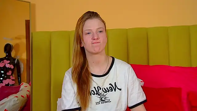 Snapshot of BeatriceBinoche chatting on 02.24.26 BeatriceBinoche online show from 02.24.26