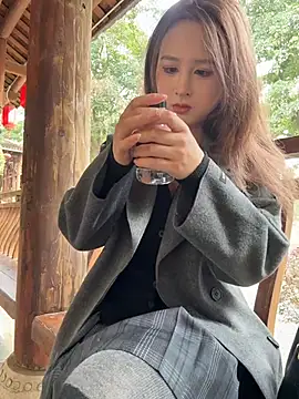 yuki june online show from 01.18.26