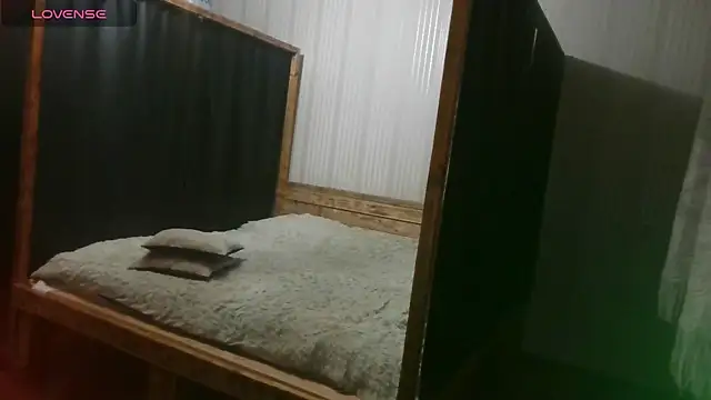 Snapshot of EthelsLover chatting on 02.09.26 EthelsLover online show from 02.09.26