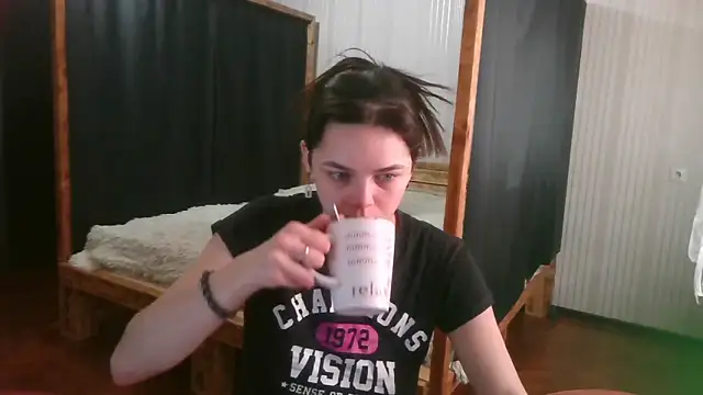 Snapshot of EthelsLover chatting on 02.12.26 EthelsLover online show from 02.12.26