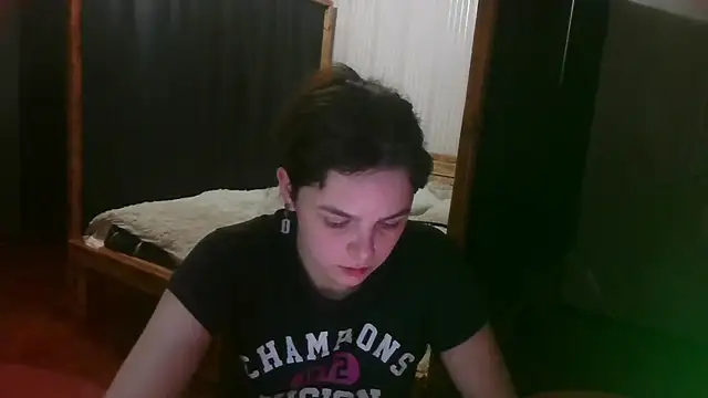 Snapshot of EthelsLover chatting on 02.25.26 EthelsLover online show from 02.25.26