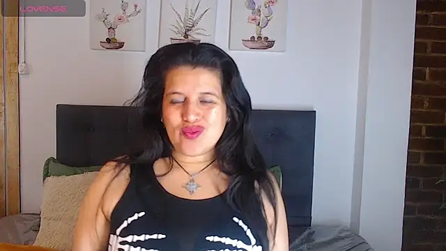 Andrea secret  online show from 11.05.25