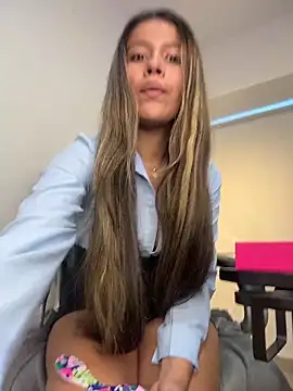 EMILIIA RICHTER   online show from 03.21.26