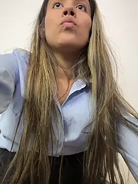EMILIIA RICHTER   online show from 05.14.26